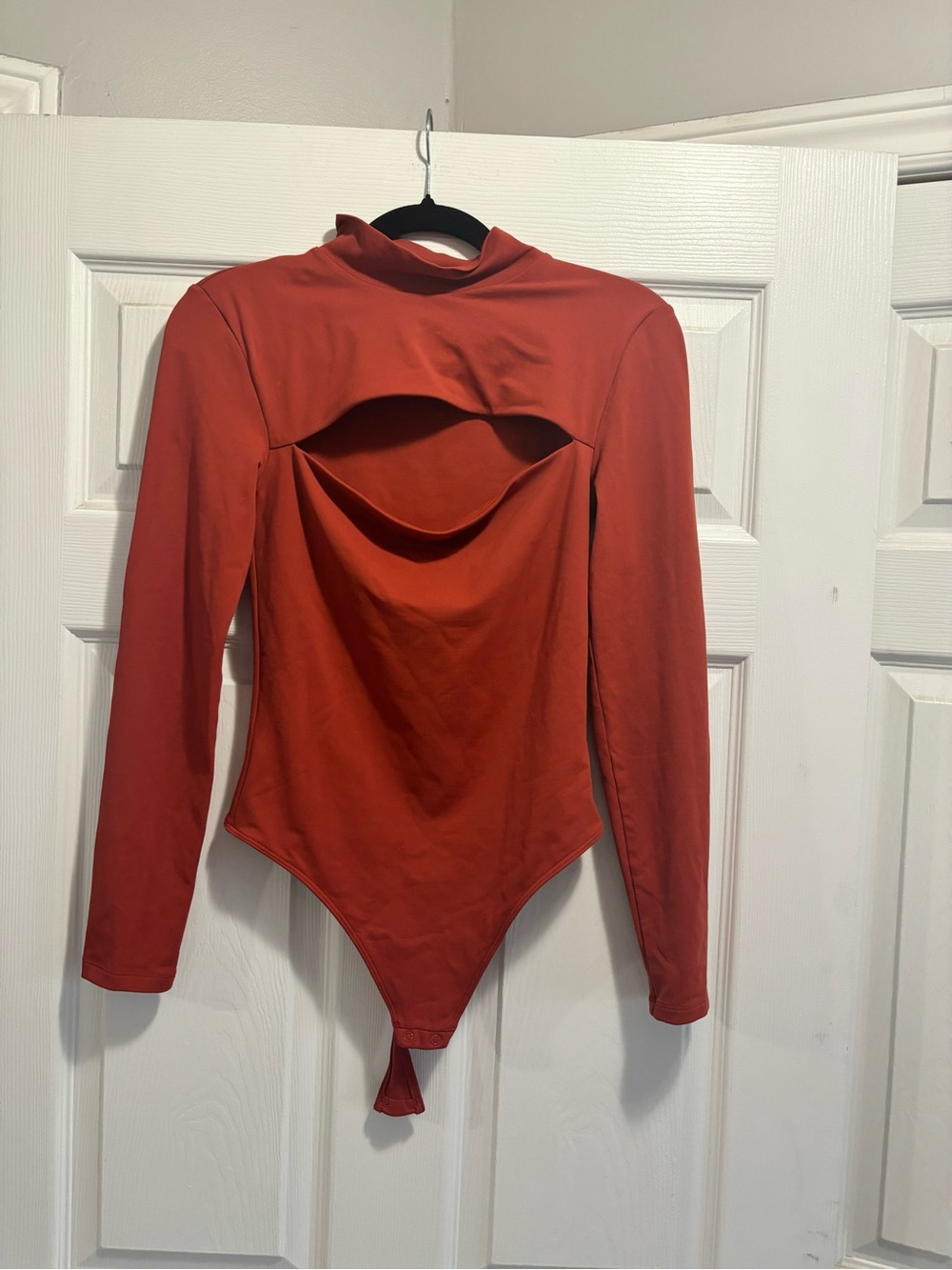 Babaton Varo Contour Mock-Neck Cutout Long Sleeve Bodysuit Size M in Orange